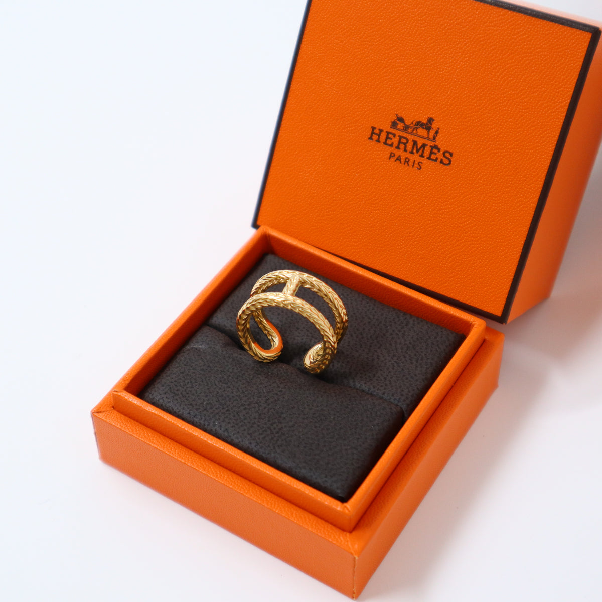 （HERMES）Chaine d'ancre Danae ring PM Chaine d'ancre Danae ring, medium model | Hermès USA