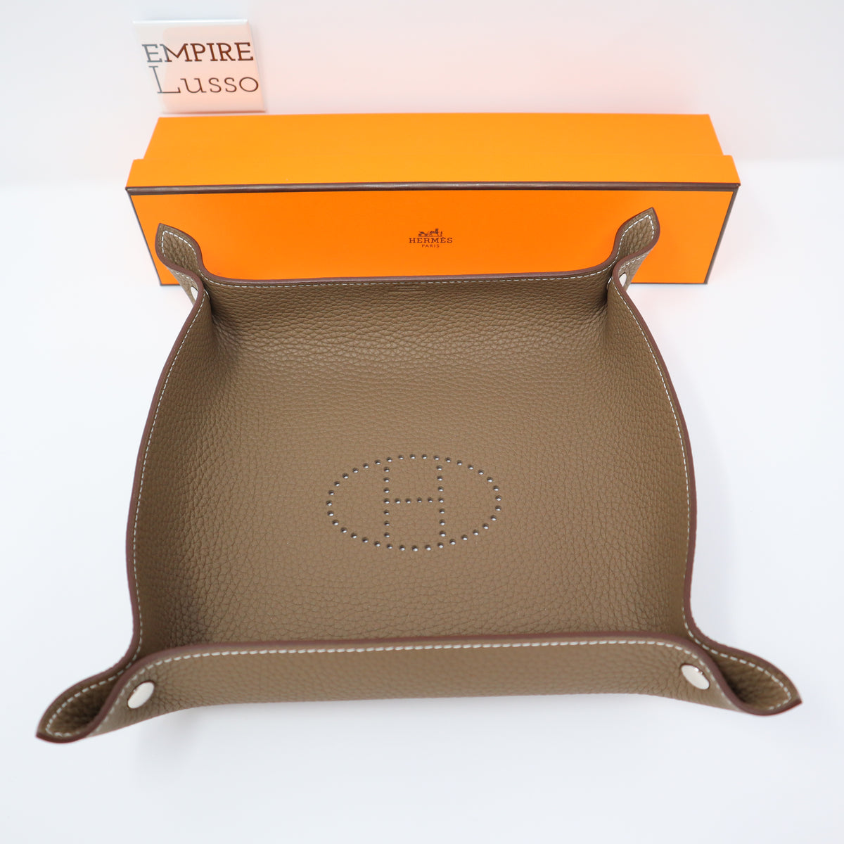 HERMES H TRAY LEATHER JEWELRY Mises et Relances change tray etoupe 18 –  Empire Lusso