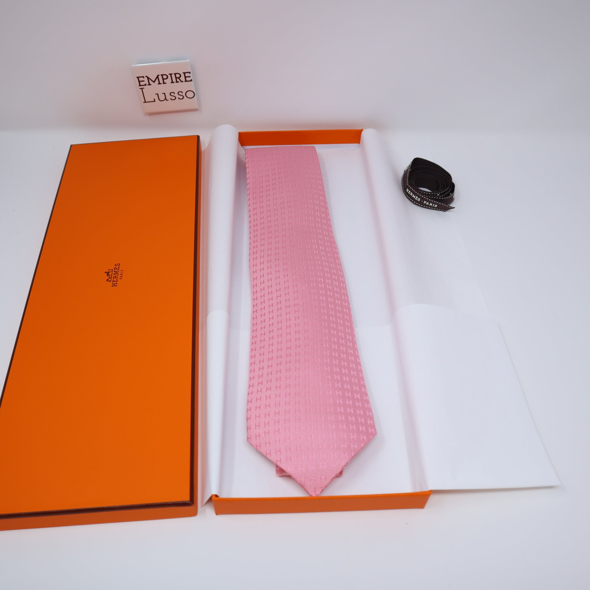 Cravate HERMÈS Vintage - Référence 251UA - 100% Soie - Multicolore - Occasion