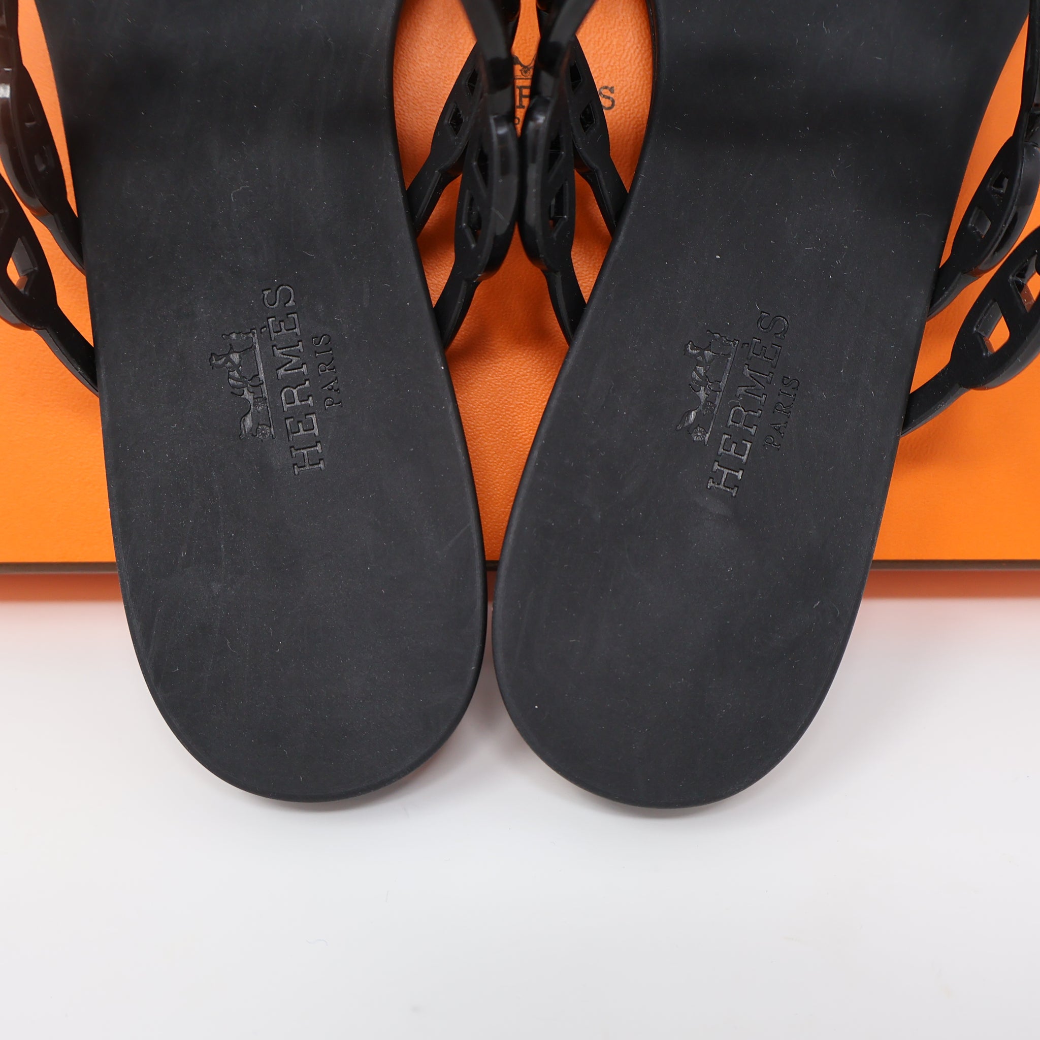38 NEW HERMES ISLAND SANDALS NOIR WATERPROOF TPU – Empire Lusso
