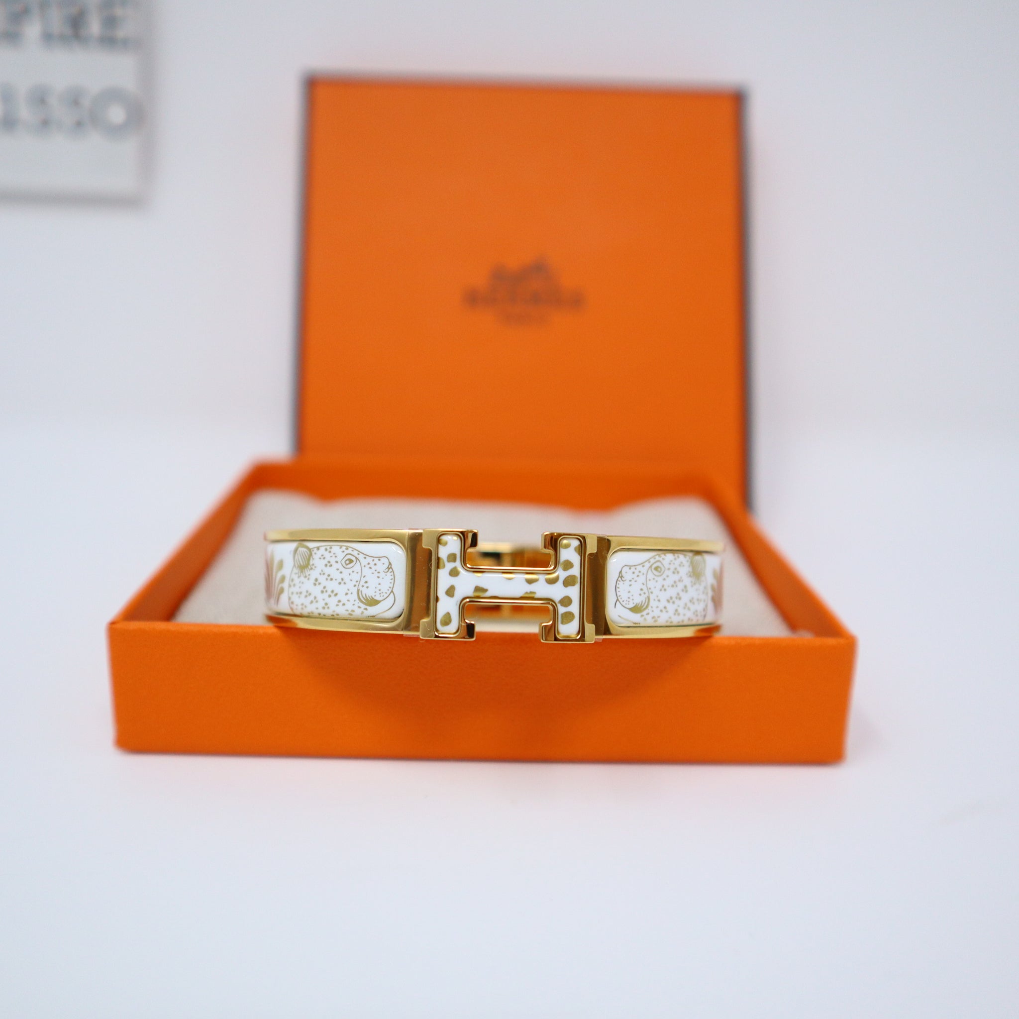 NEW HERMES CLIC H Printed Les Leopards bracelet White Gold Jaune Or Bl –  Empire Lusso