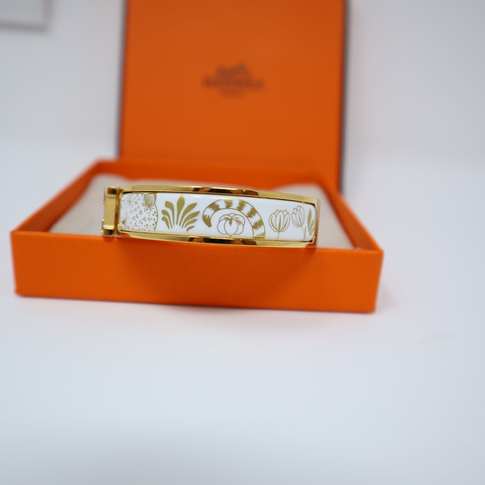 NEW HERMES CLIC H Printed Les Leopards bracelet White Gold Jaune Or Bl –  Empire Lusso