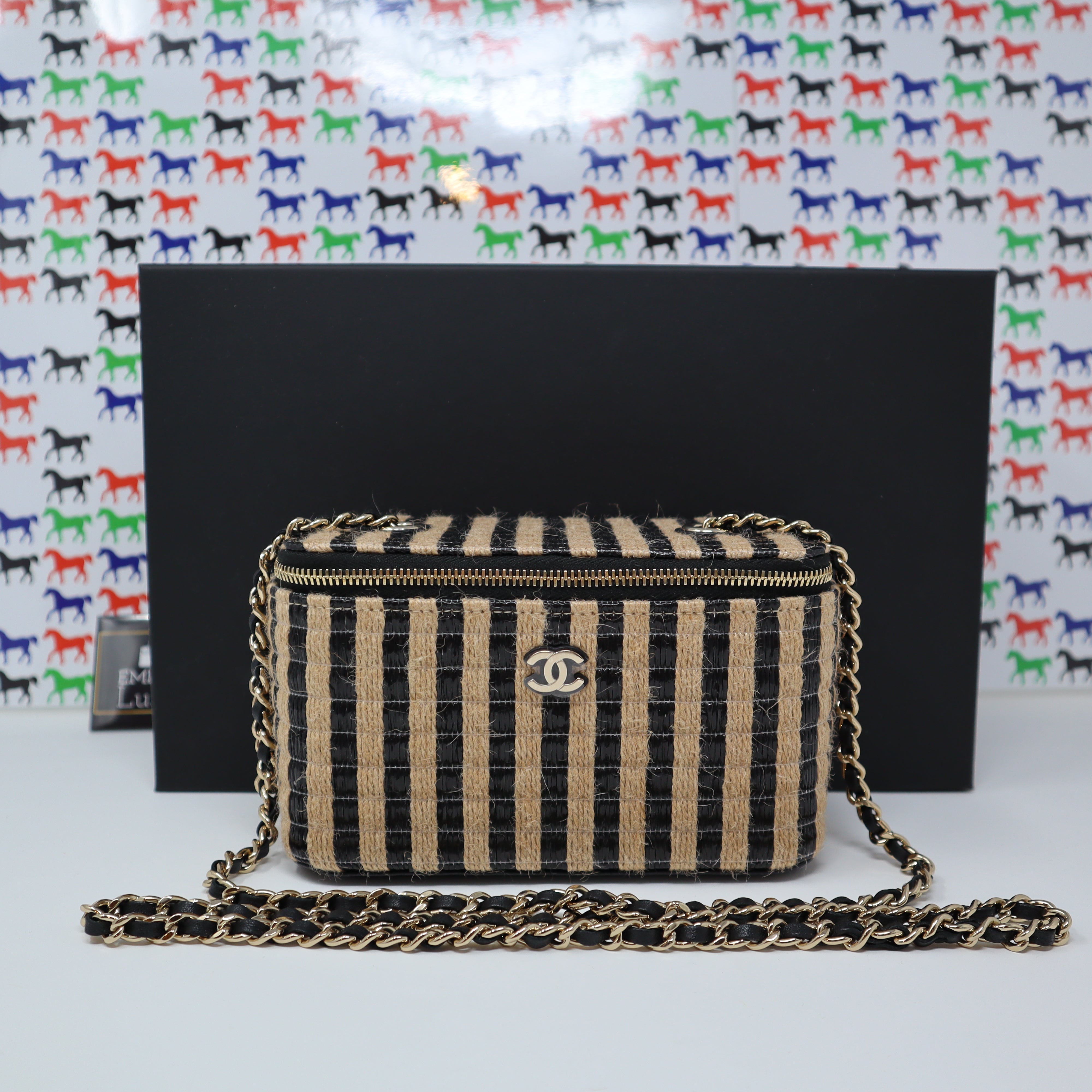 Chanel raffia vanity with chain Clearance