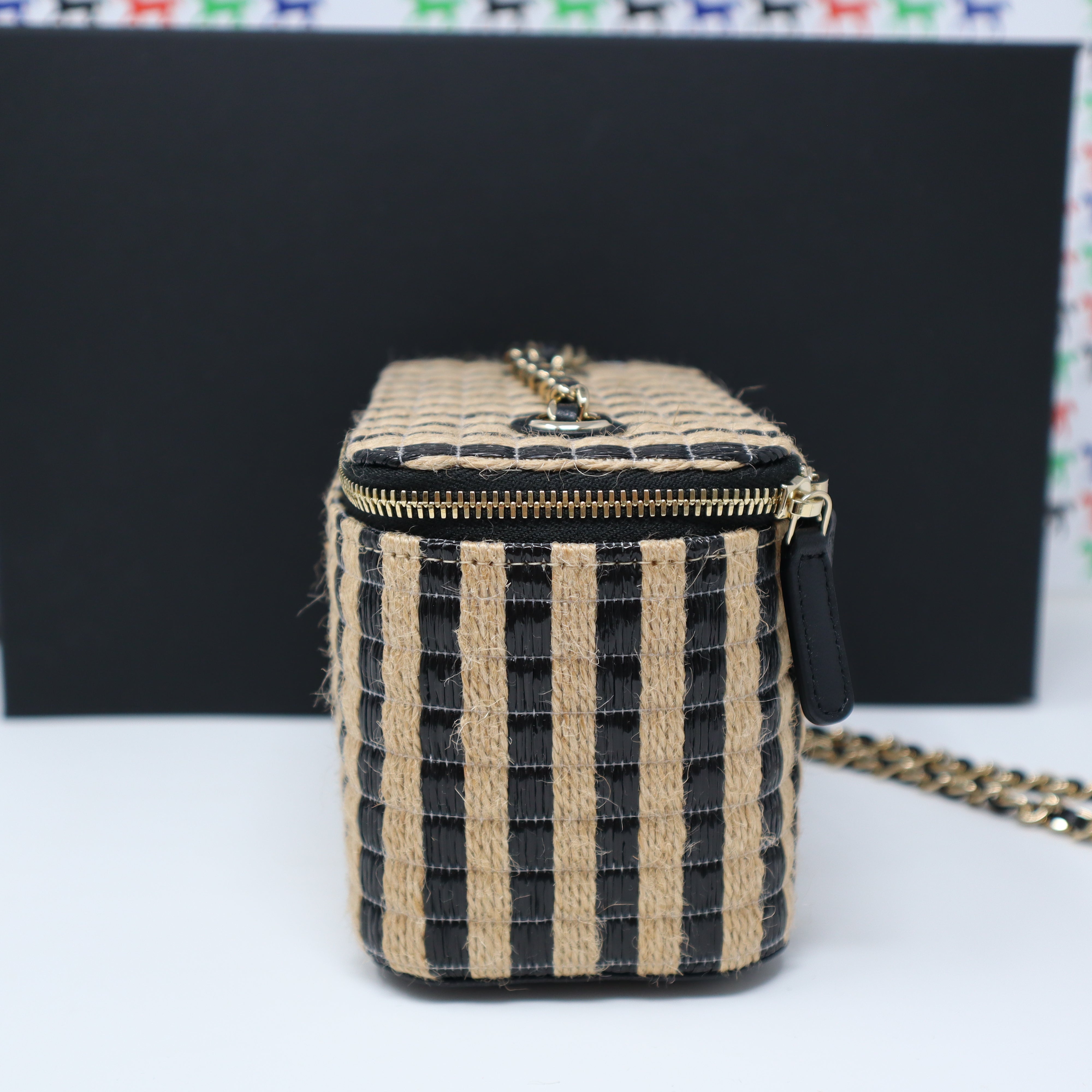 Sold at Auction: CHANEL - 2021 Raffia Jute Striped Belt Bag - Blue / Beige  / Gold Hardware