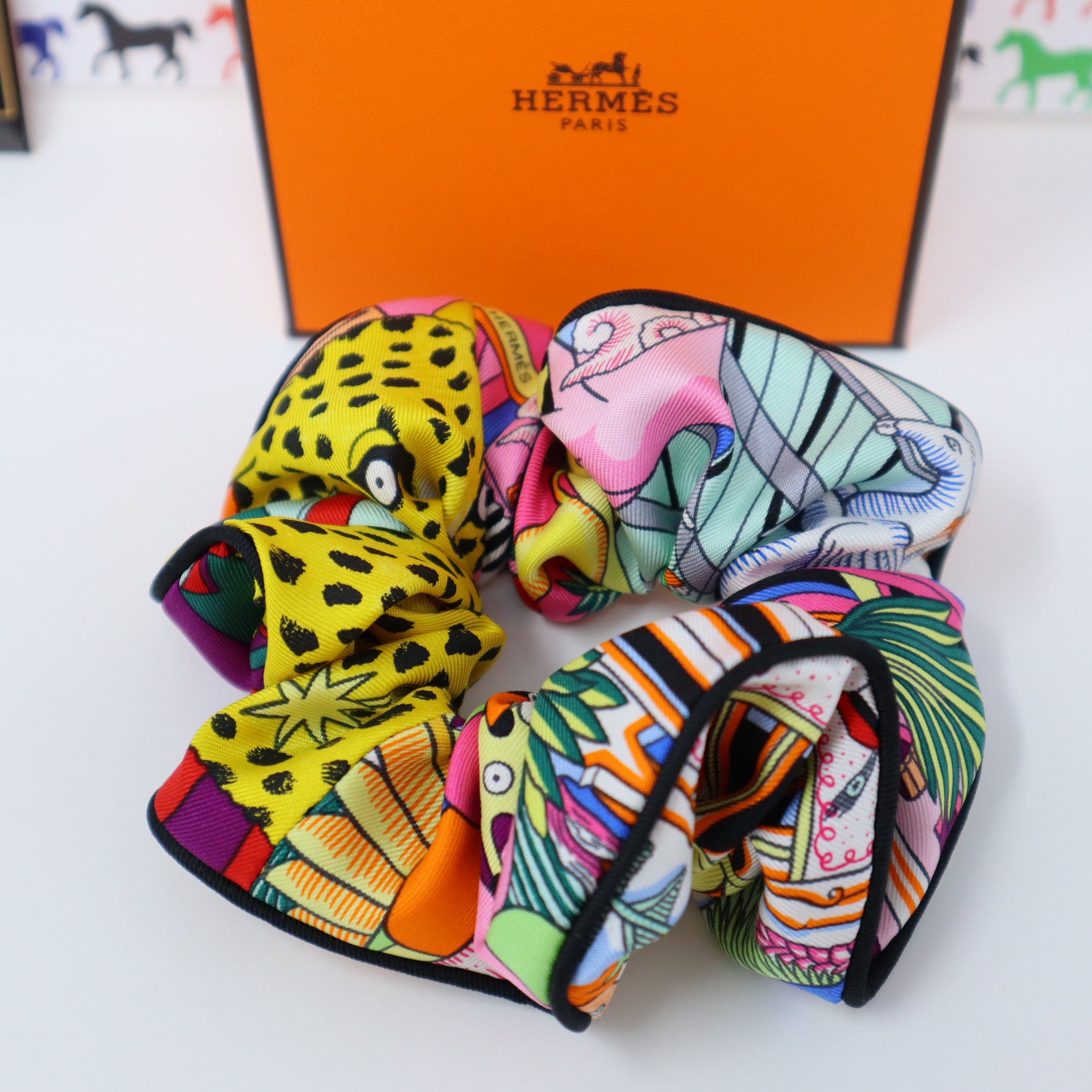 【HERMES】Claudia scrunchie HERMES Silk Patchwork Claudia Scrunchie Orange Fruite 738077