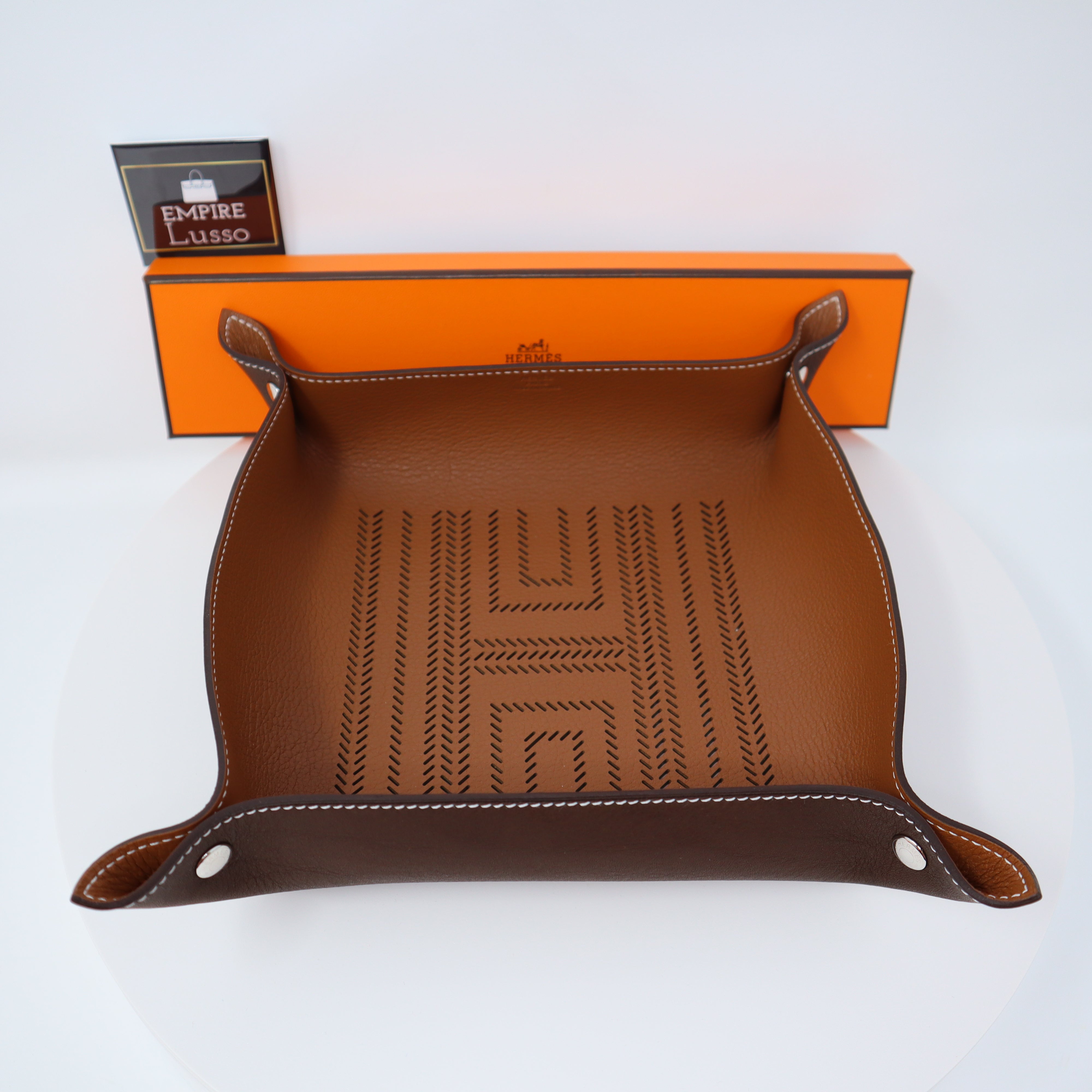 HERMES H TRAY LEATHER JEWELRY Mises et Relances change tray etoupe 18 –  Empire Lusso