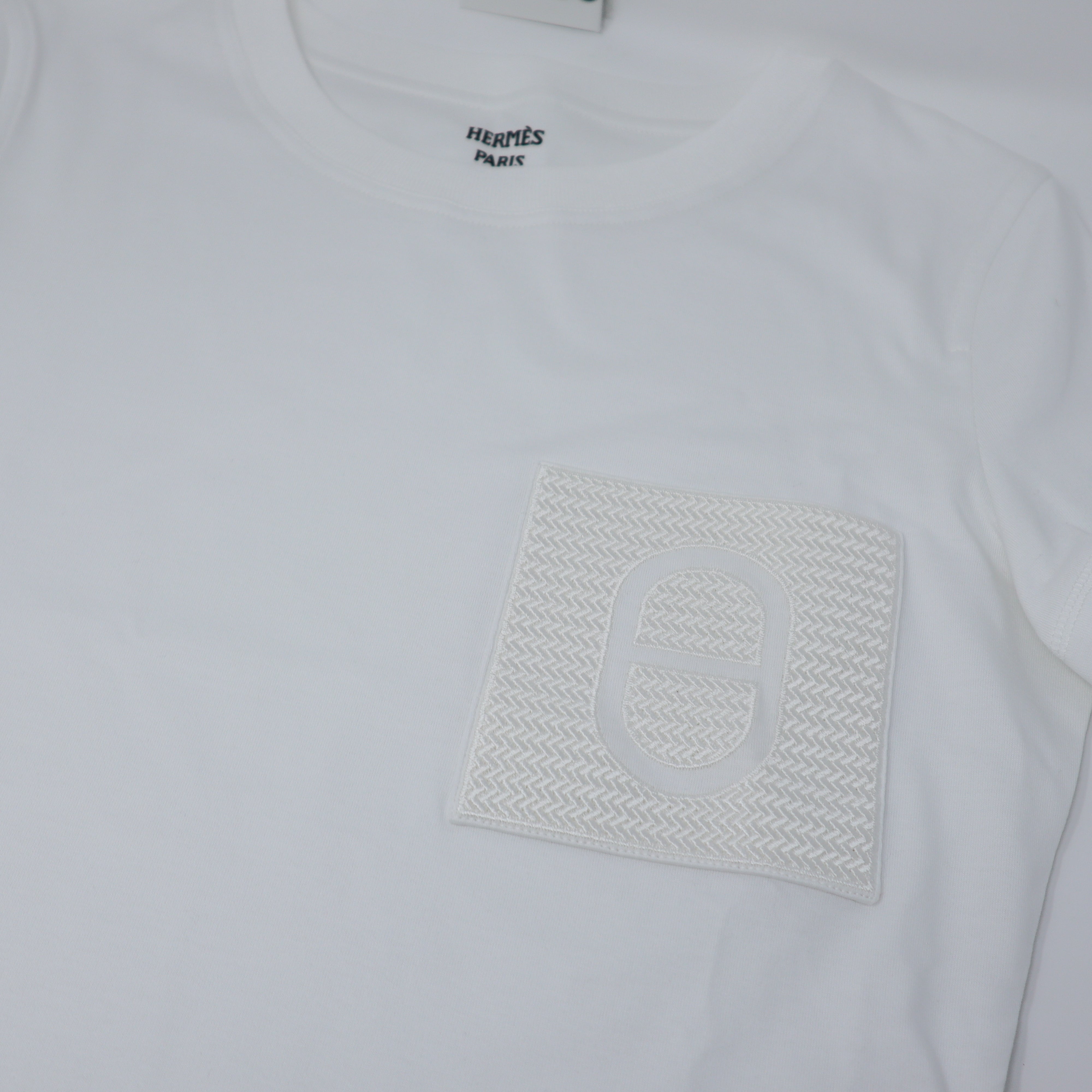 authentic Hermes SS2022 White T-shirt micro poche brodée - New with Tag,  Size 34