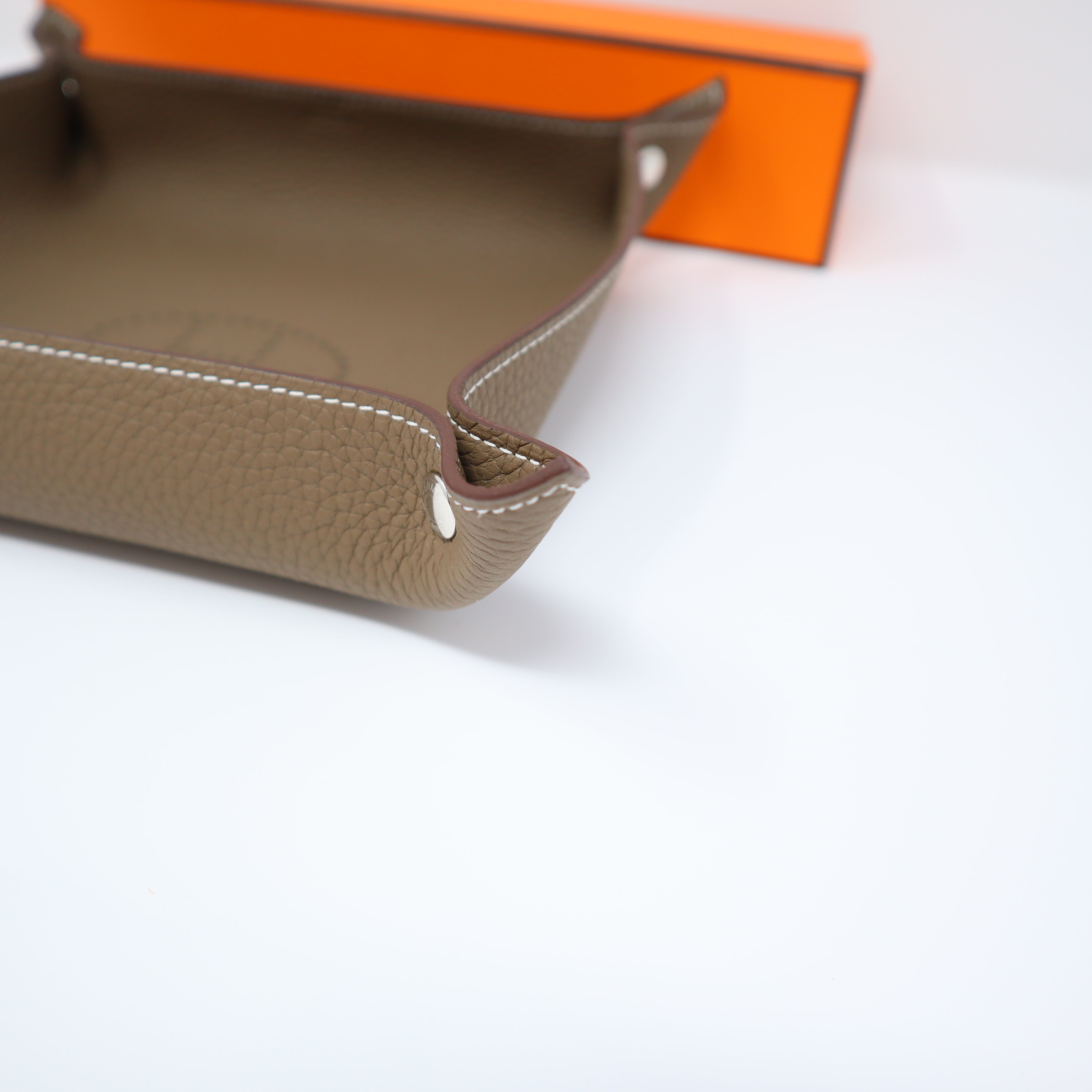 Hermès Now Offers A Leather Charging Change Tray - BAGAHOLICBOY