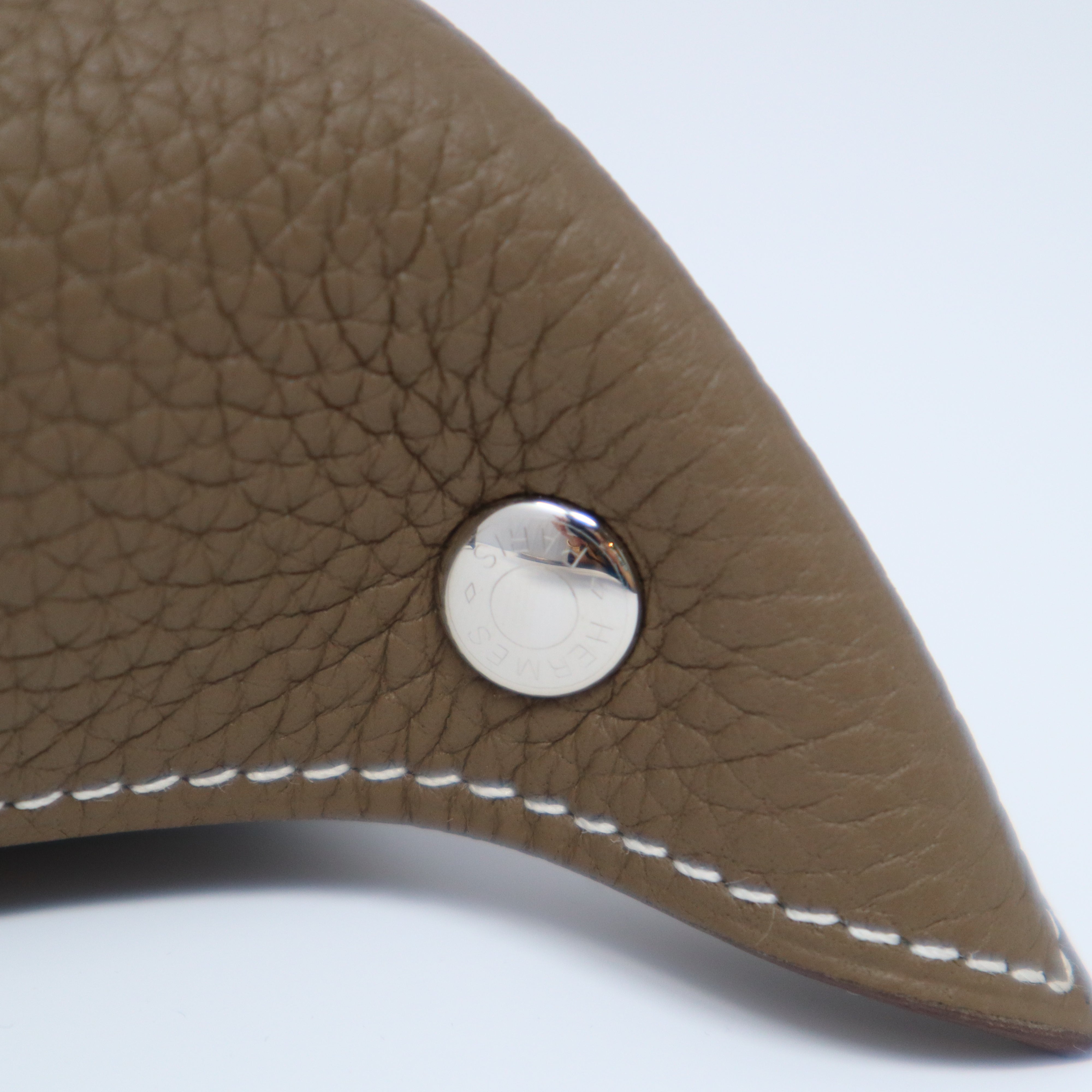 Hermes Mises et Relances GM Leather Change Tray – Madison Avenue