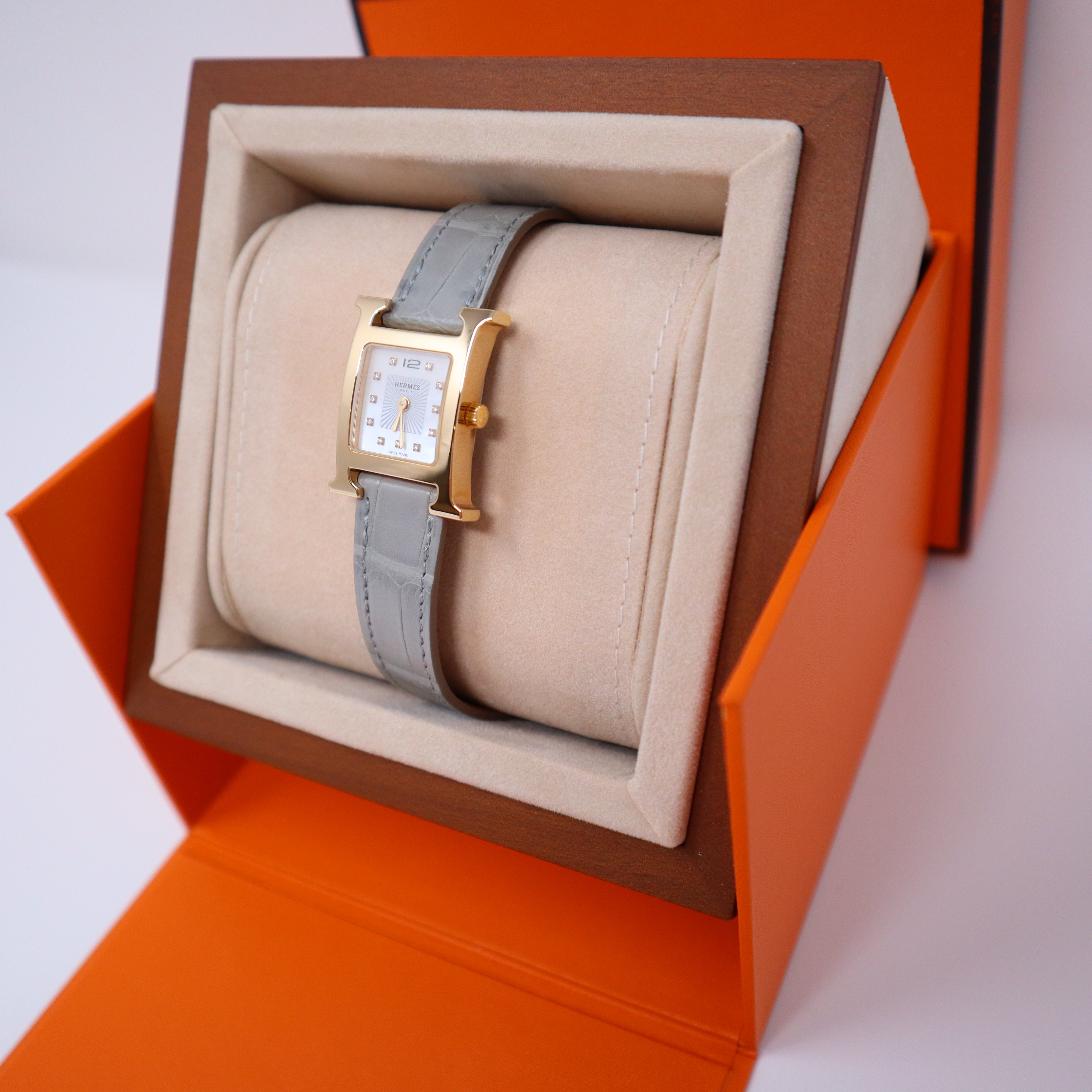 $4475 NEW HERMES H HEURE MM 21MM Crocodile Gris Pearl 11 Diamond