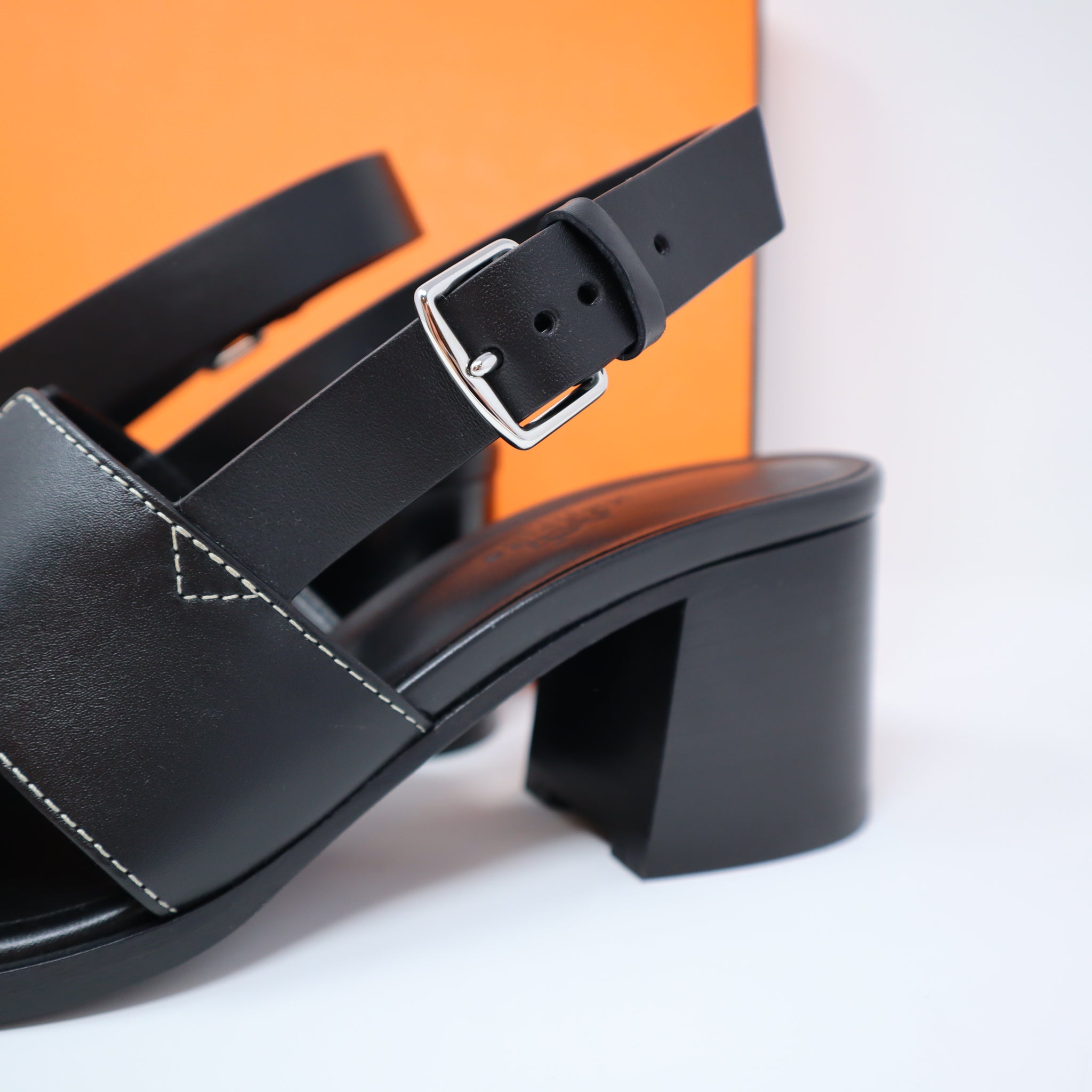 クール☆ヴィンテージ【HERMES】Elbe 60 サンダル クール☆ヴィンテージ【HERMES】Elbe 60 サンダル